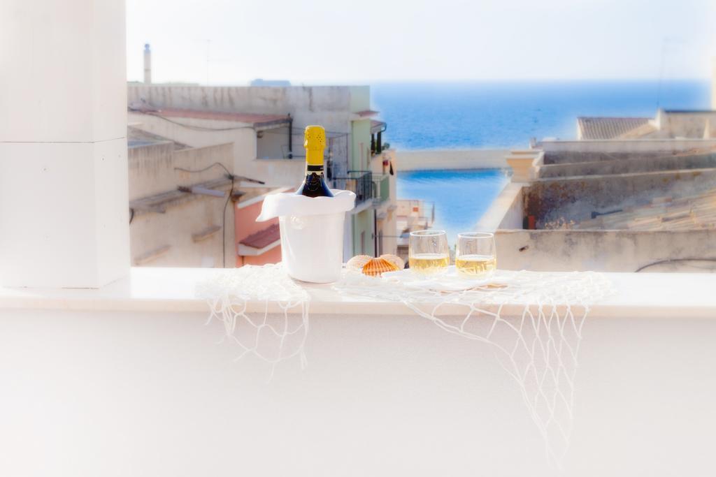 Stanze Del Mare Bed & Breakfast Balestrate Exterior photo