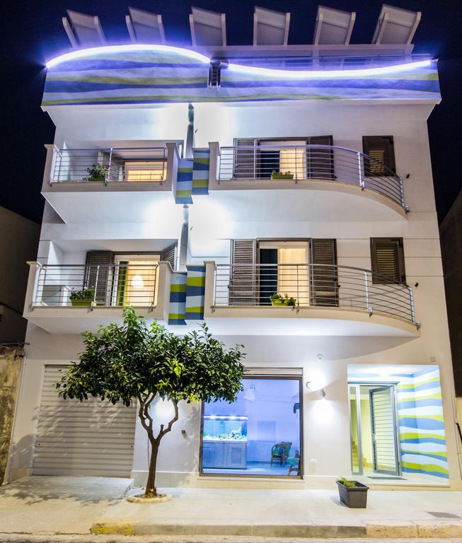 Stanze Del Mare Bed & Breakfast Balestrate Exterior photo