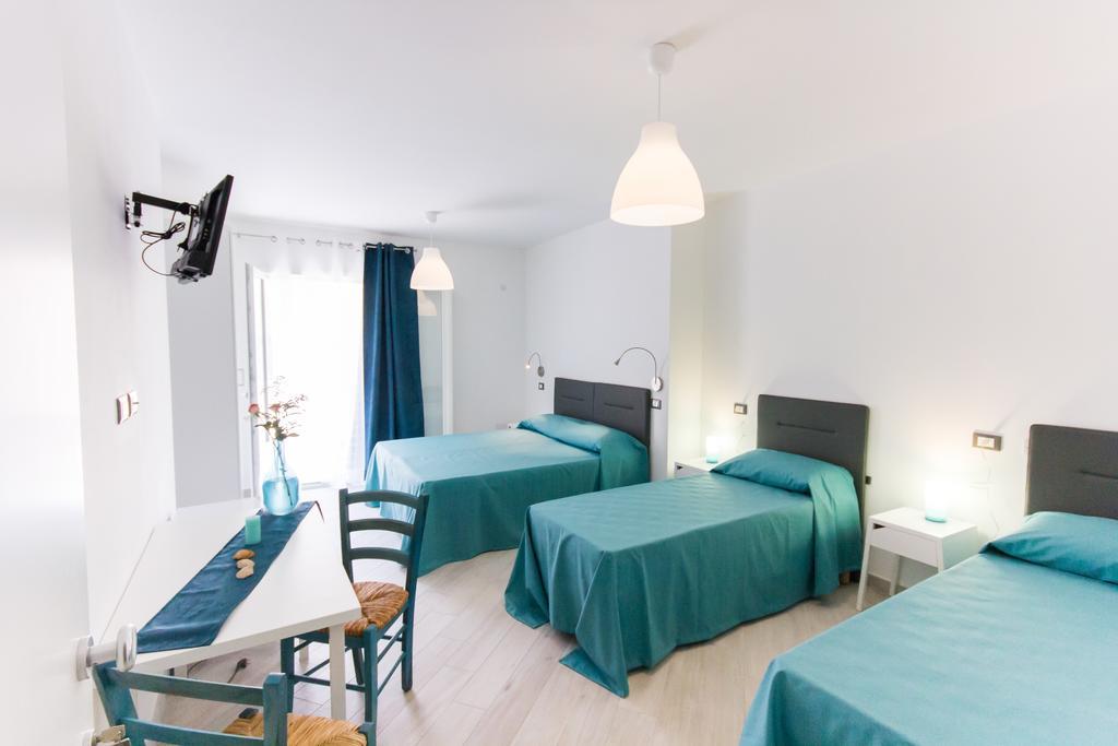 Stanze Del Mare Bed & Breakfast Balestrate Room photo